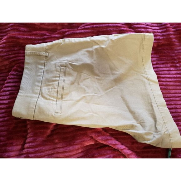 Shorts - Picture 2 of 4